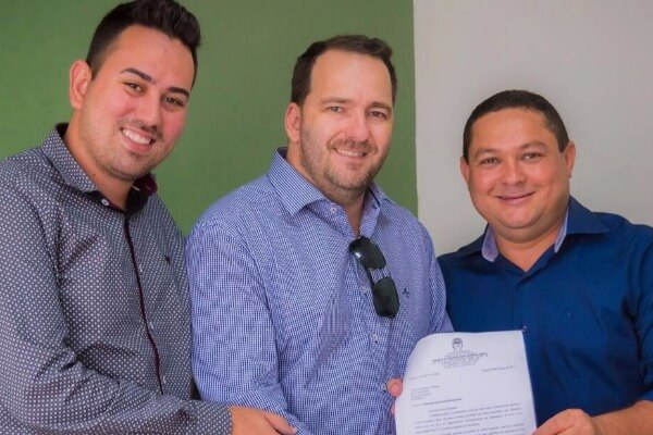 Wilson Tim e Alex Redano levam atendimento odontológico à população de Cacoal (RO)