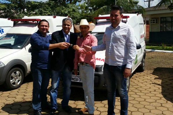Vereador Wilson Tim participa da entrega de ambulância em Cacoal (RO)