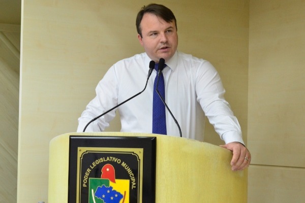 Câmara derruba veto contra projeto de Aldinei Potelecki em Criciúma (SC)