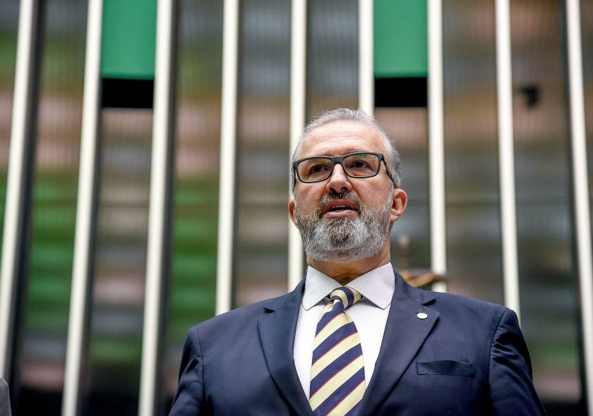 Aroldo Martins quer ampliar poder dos municípios no combate à Covid-19