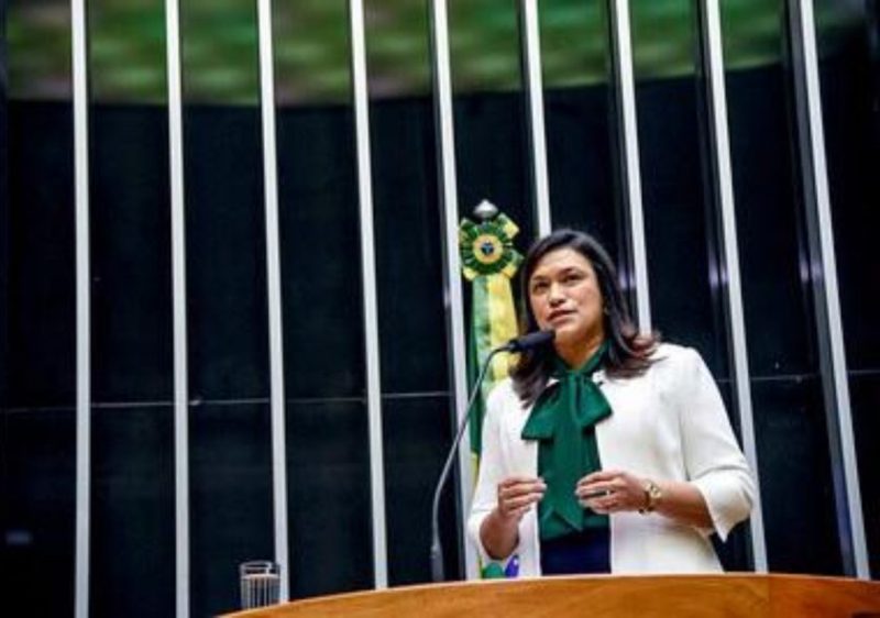 Maria Rosas defende achatamento da curva como condição para retorno às aulas