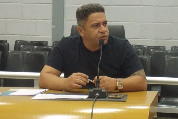 Projeto concede passe livre para acompanhante de pessoas com deficiência em Araxá (MG)