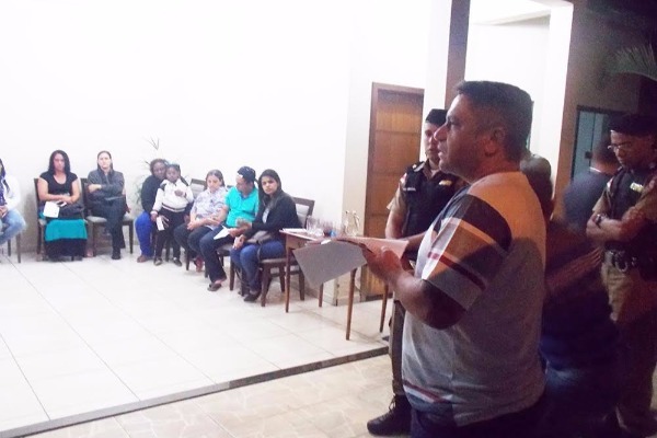 Robson Magela entrega abaixo-assinado ao Executivo com reivindicações de moradores