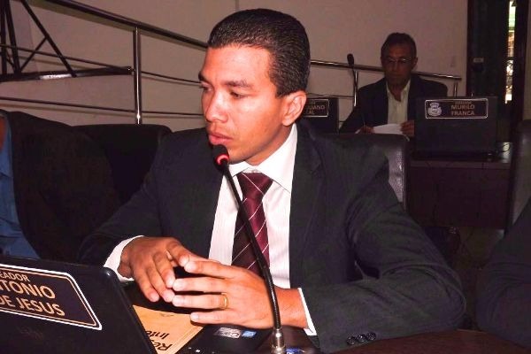 Projeto de Toinho do judô garante vacinação domiciliar para idosos em Irecê (BA)