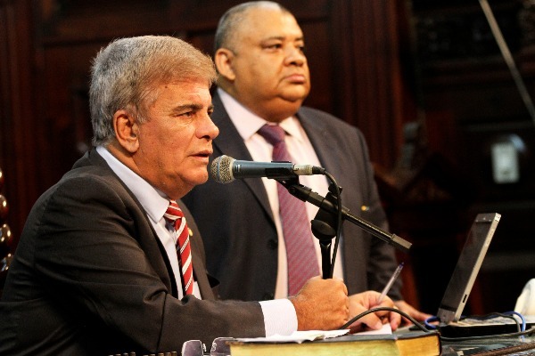 Projeto de Wagner Montes beneficia mulheres vítimas de violência doméstica no RJ