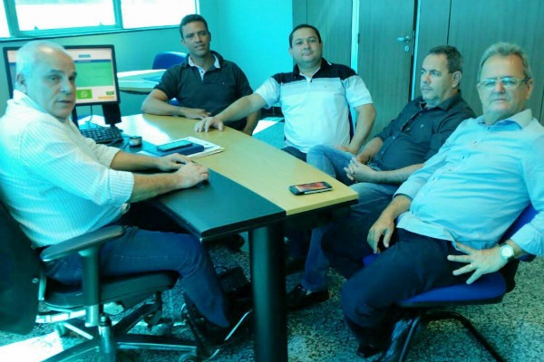 Vereador Wilson Tim se reúne com diretor do DER de Cacoal