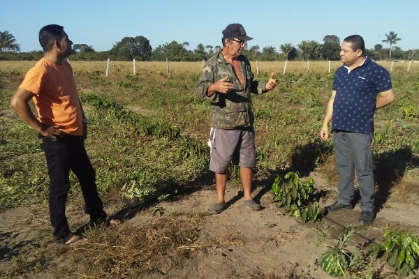 Vereador Wilson Tim visita moradores da Linha Quatro em Cacoal