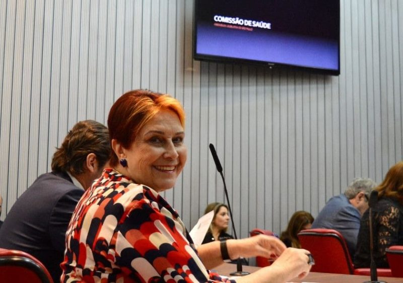 Edna Macedo quer dados transparentes sobre o coronavírus