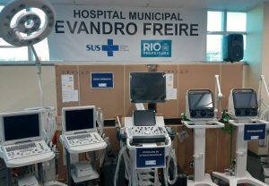 Tânia Bastos participa da entrega de equipamentos de saúde no Rio