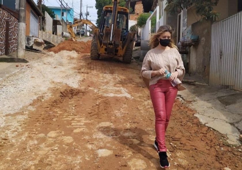 Vereadora Cristina Souza visita famílias atingidas por ciclone bomba